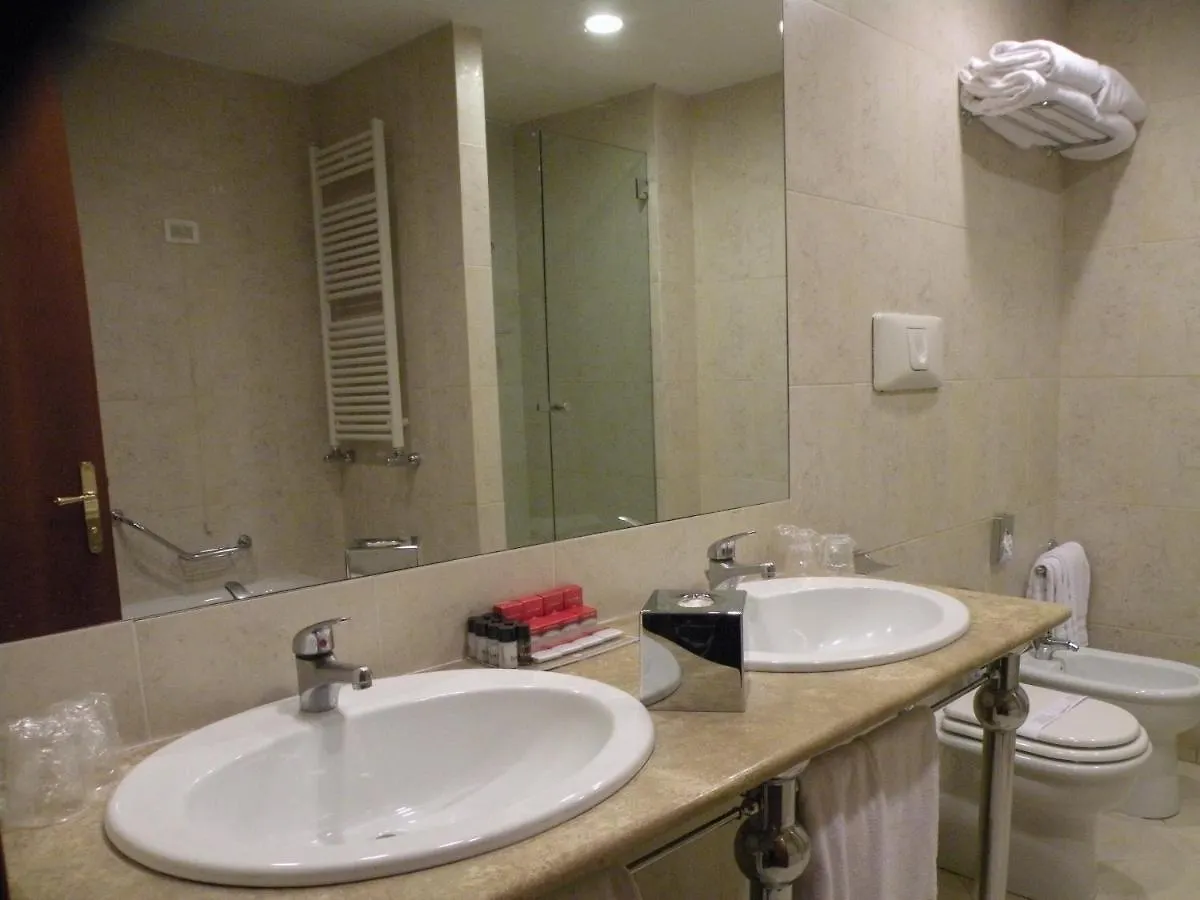 Ramada By Wyndham Naples Hotel