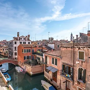 Dimora Sant'andrea Canal View Venice
