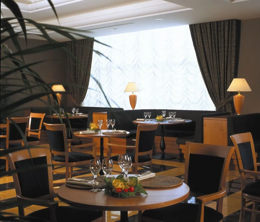 Hotel Ramada By Wyndham Neapol