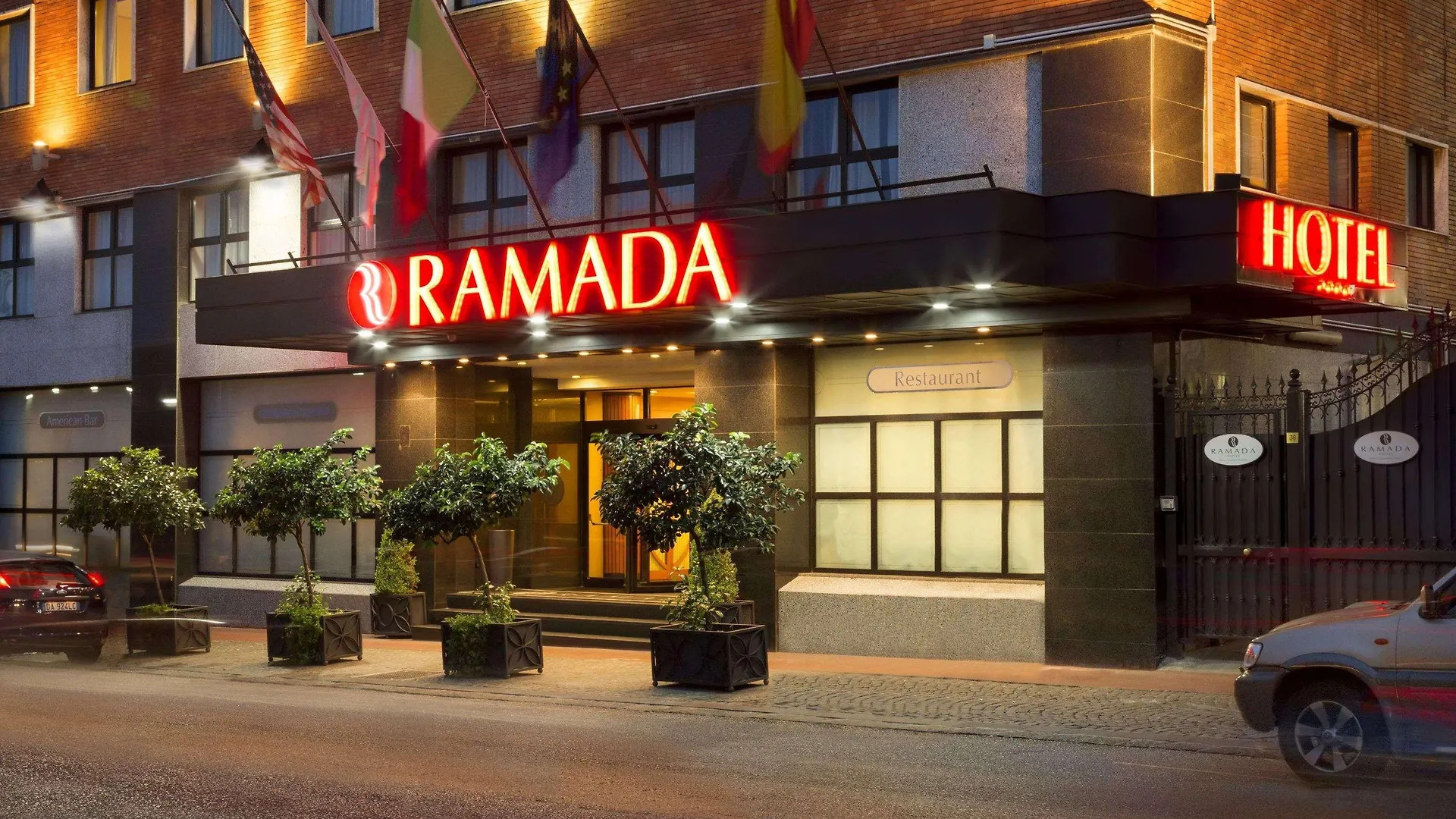 מלון Ramada By Wyndham נאפולי